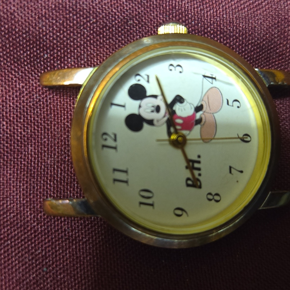 VINTAGE AND RARE Mickey Mouse Gold Watches Set - Picture 5 of 7